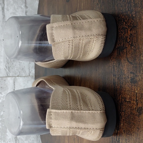 Point Toe Knit Ballet Flats - Picture 5 of 9